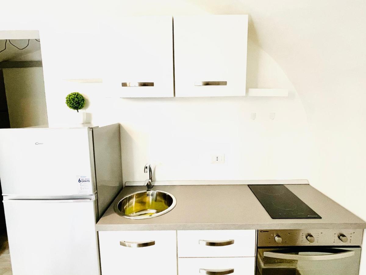 Miral One Apartment Бари Екстериор снимка