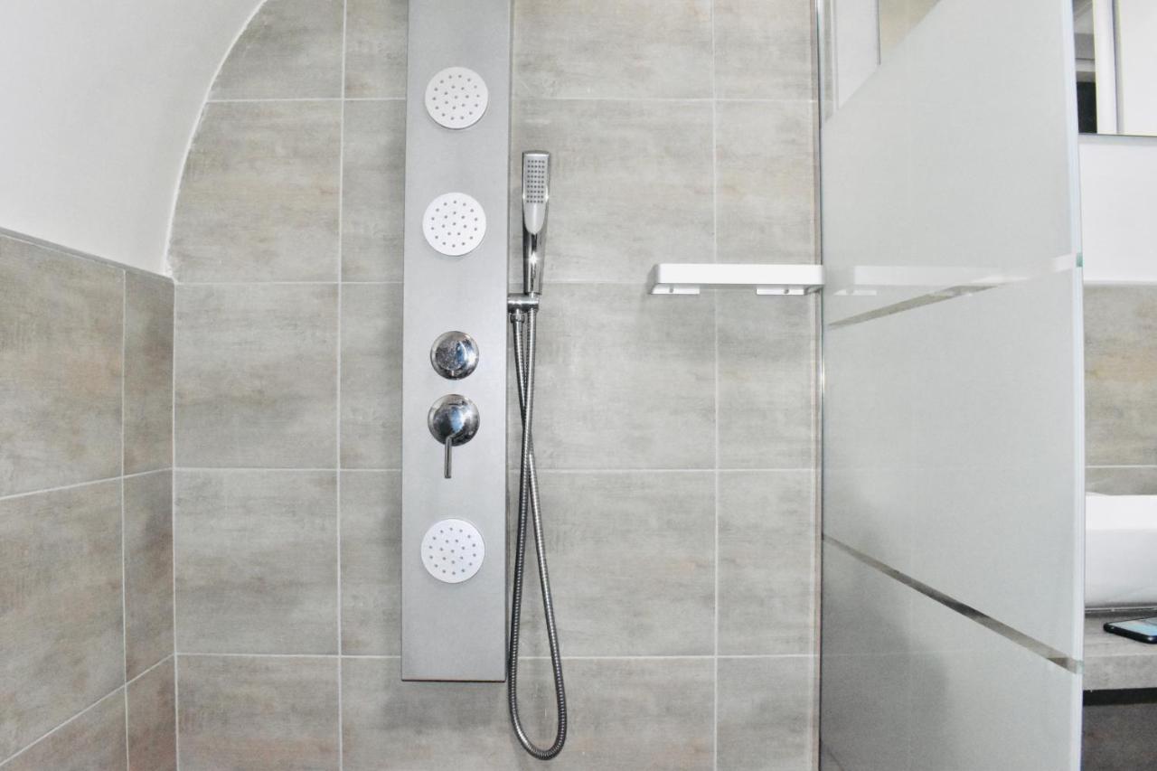 Miral One Apartment Бари Екстериор снимка