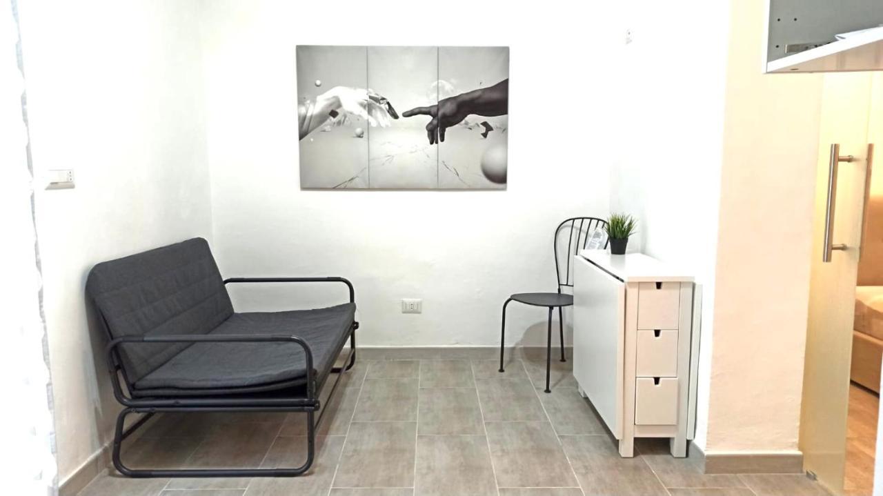 Miral One Apartment Бари Екстериор снимка