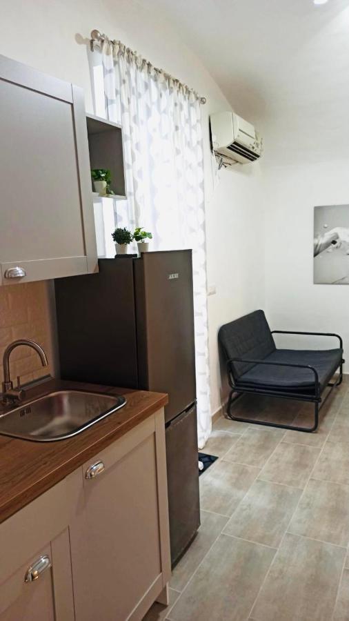 Miral One Apartment Бари Екстериор снимка